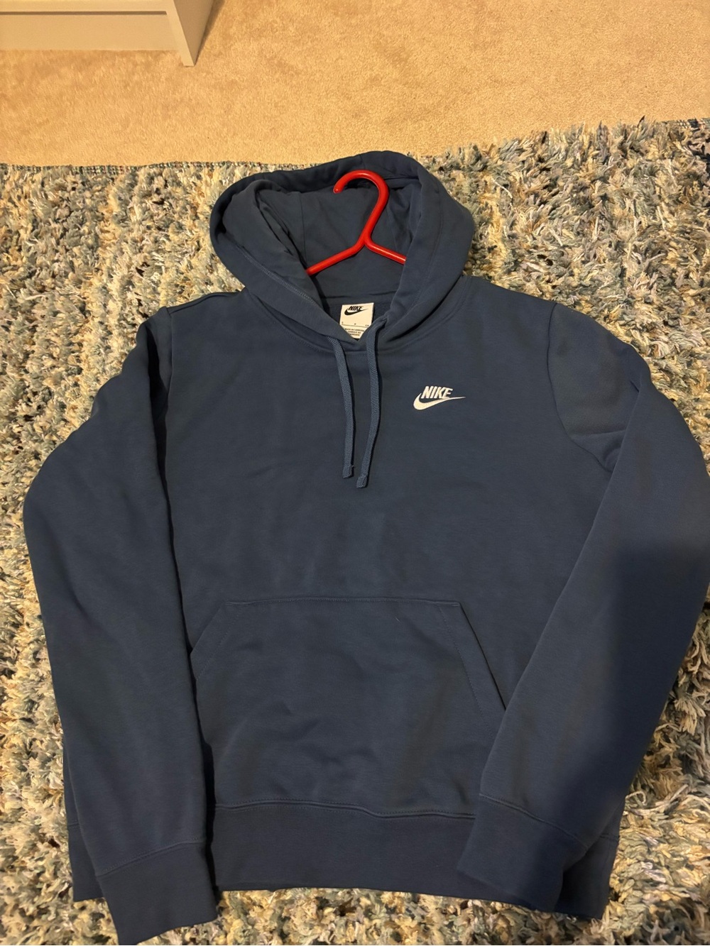 Nike Women’s Navy Pullover Hoodie (never worn)